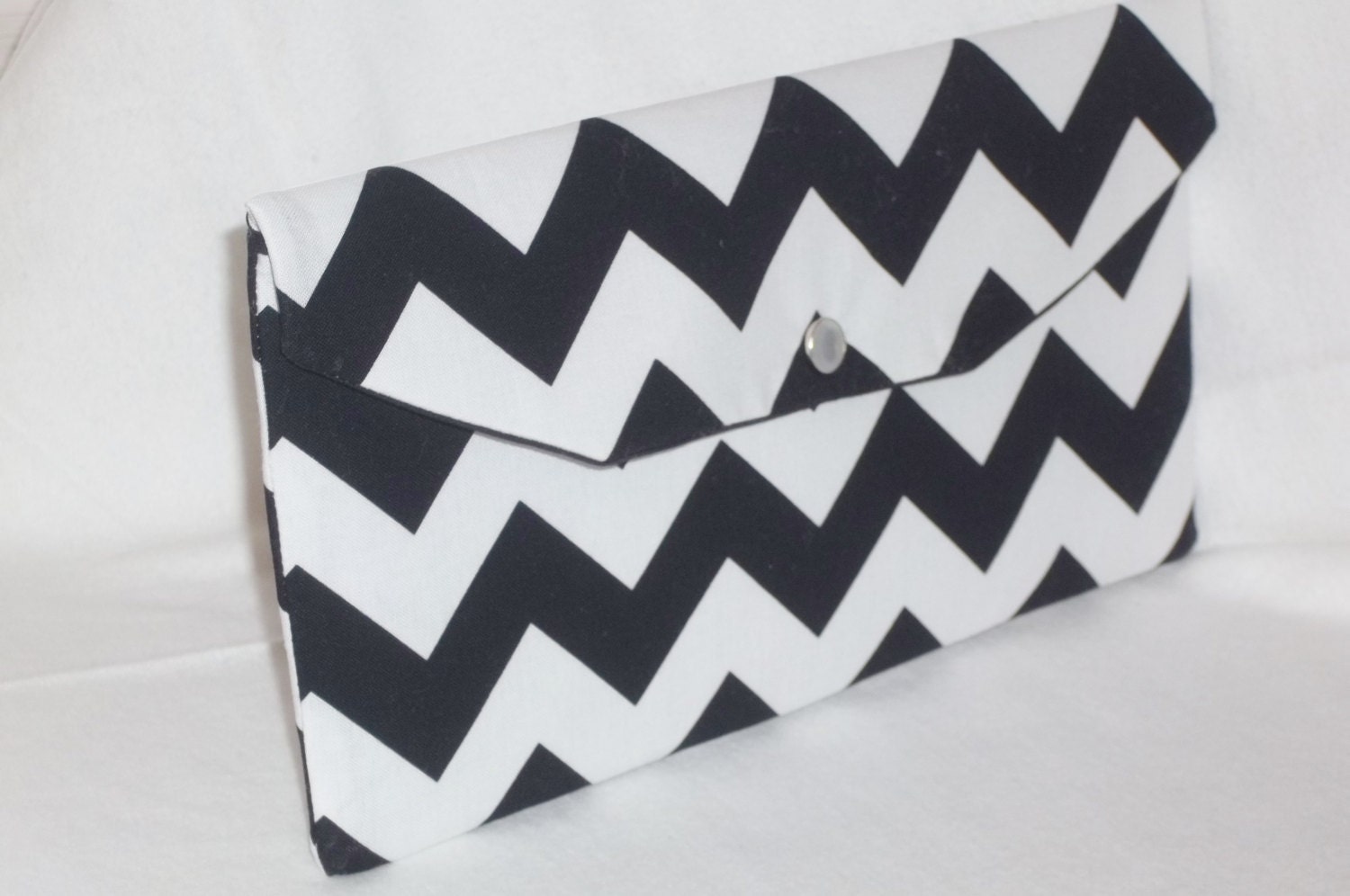 Bridesmaid Clutch / SALE and FREE SHIPPING / Foldover Clutch / Chevron by Riley Blake / Gift Idea / Black & White /