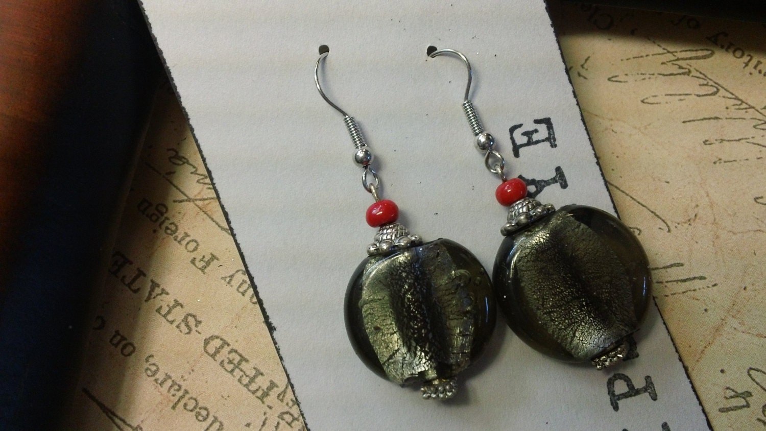 Mita -grey glass earrings