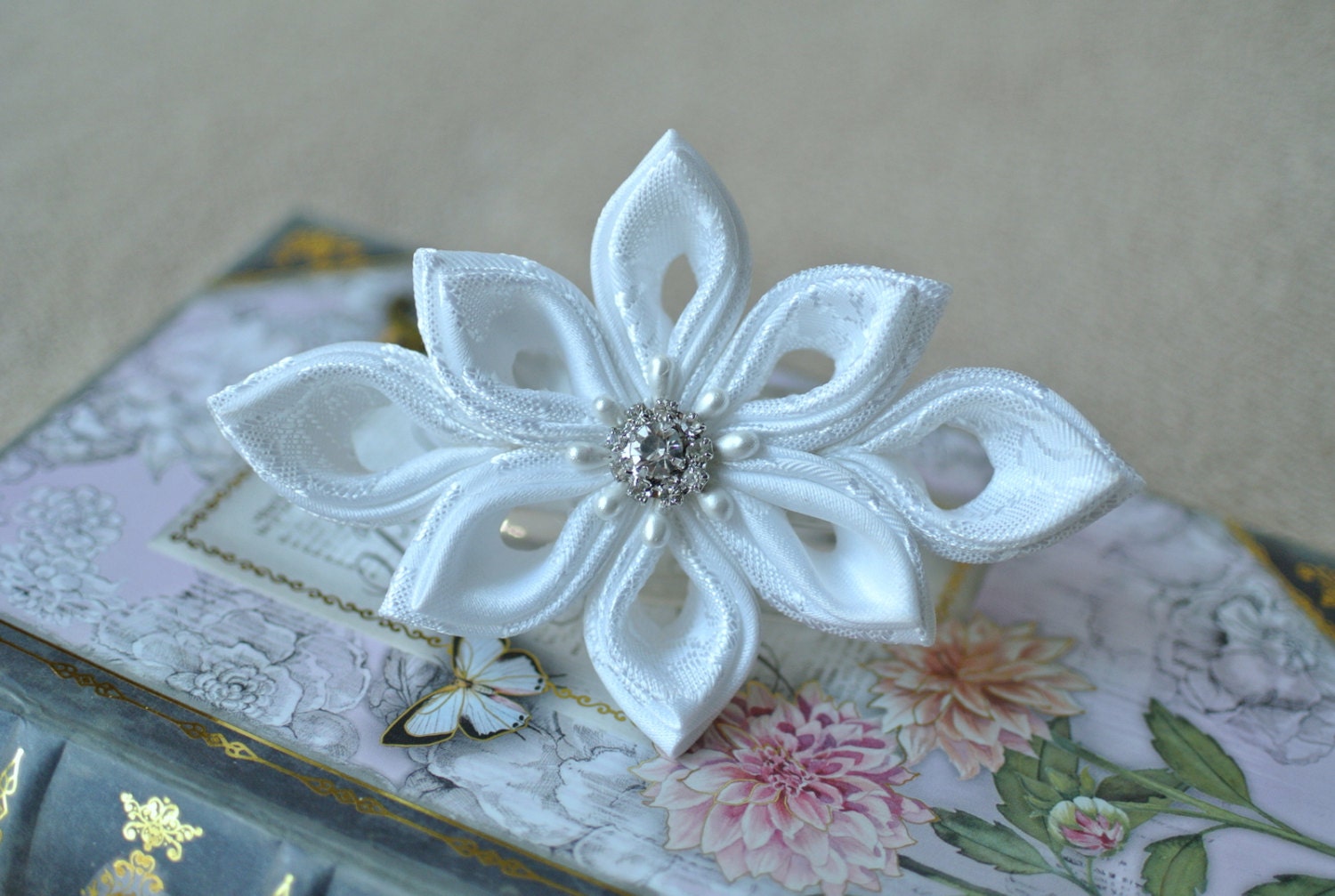 White Kanzashi  Bridal Barrette Clip