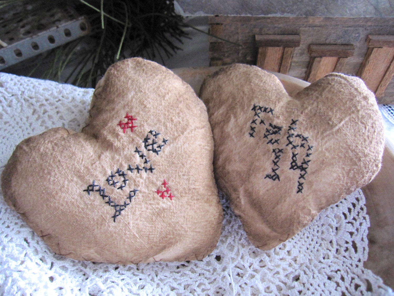 Primitive Heart Bowl Fillers, Primitive Valentines Day, Valentine Decorations, Primitive Hearts
