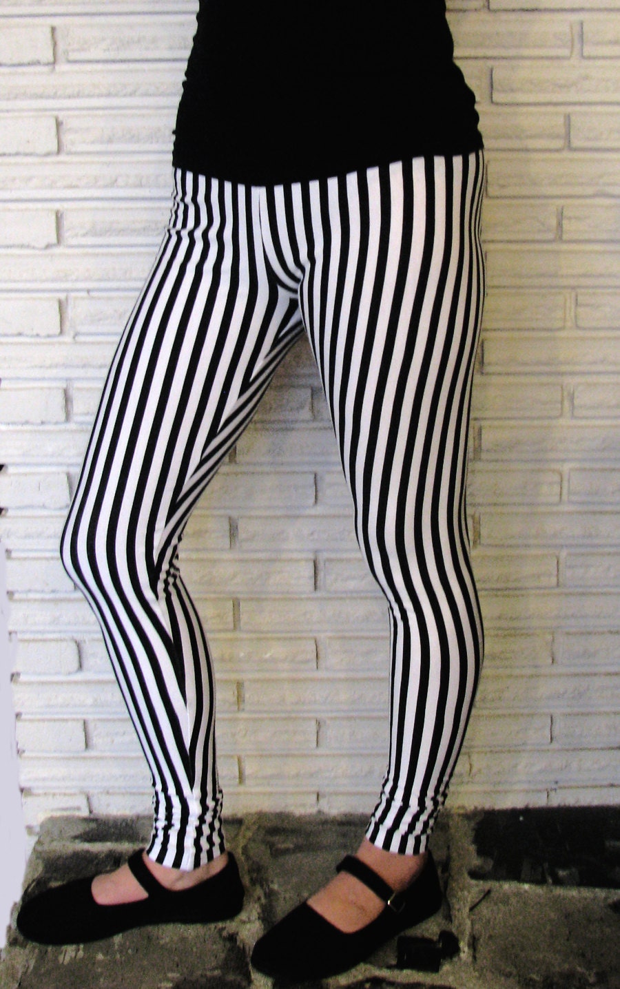 Black and White Vertical Striped Leggings, Narrow Stripes, Cirque Aerial Pants, Made to Order Plus Size