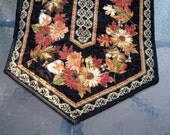 Elegant Sunflower Runner