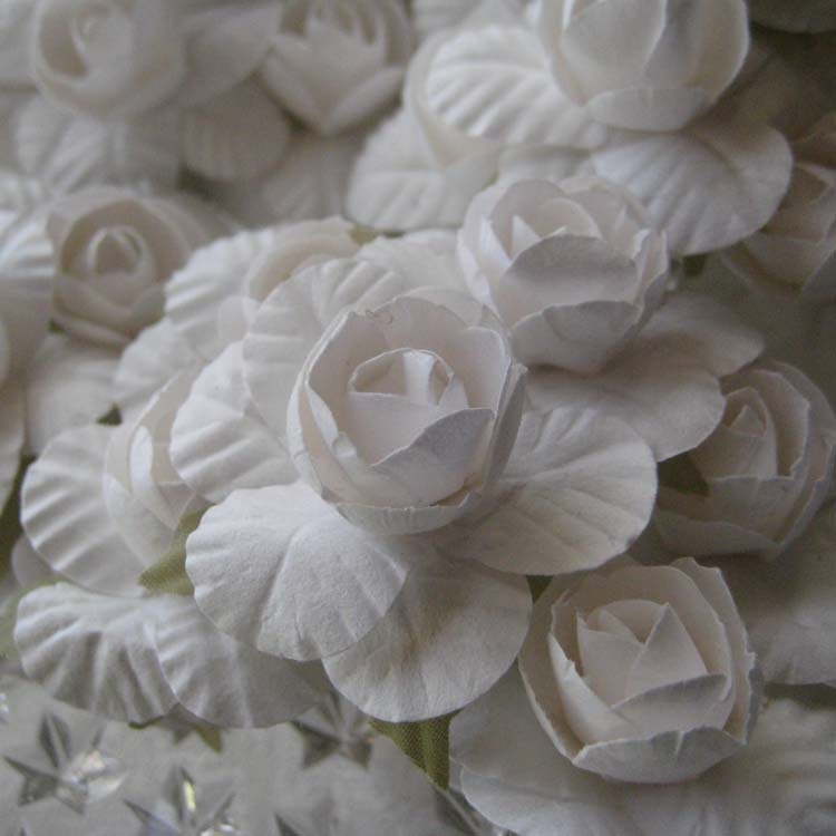 Whoelsale Lot 60 Handmade Paper Millinery Roses Flowers In White