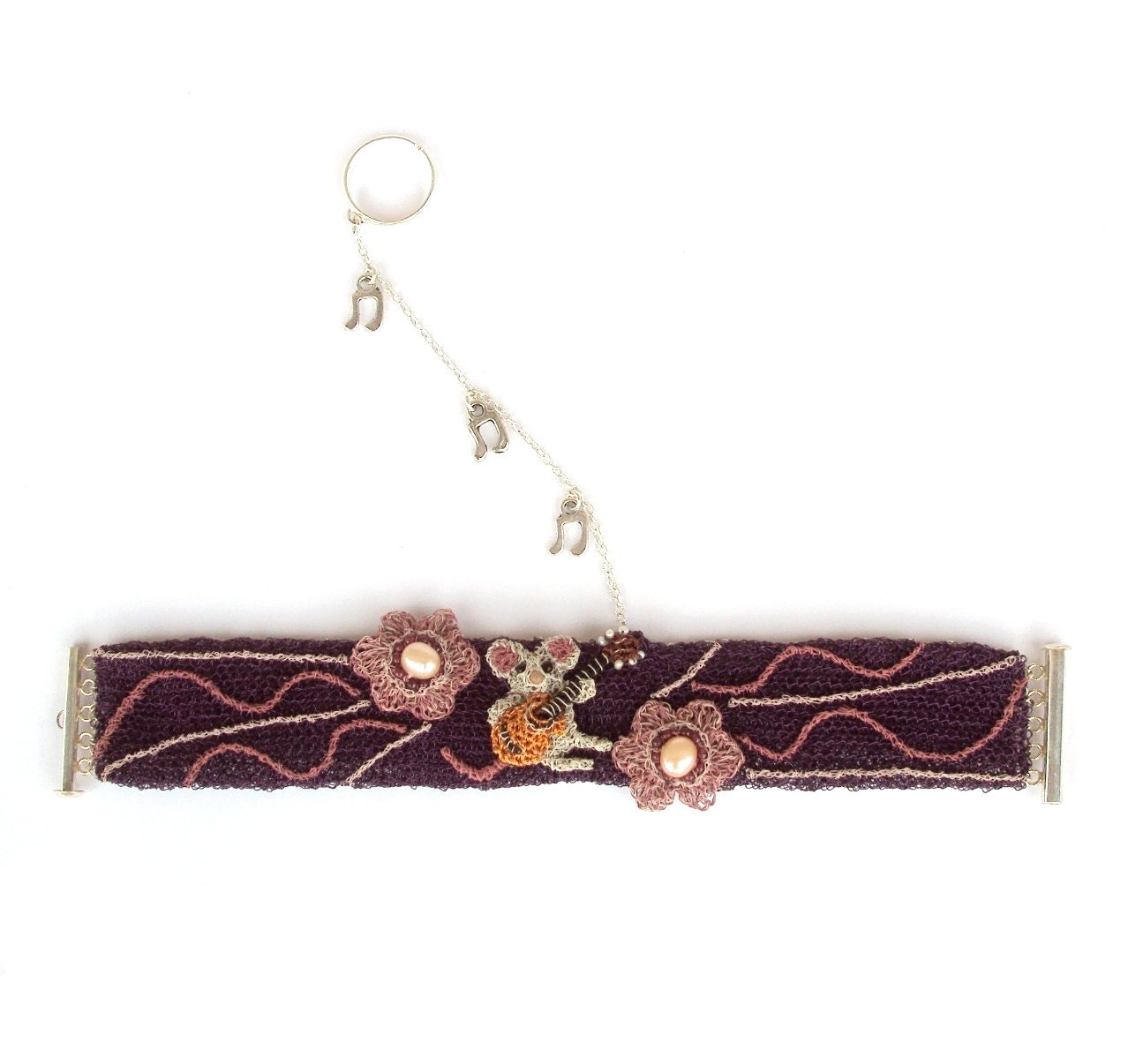 Mouse playing guitar bracelet ring with music notes, chain bracelet