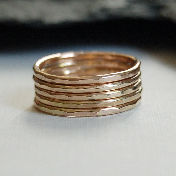 Five Hammered Stacking Rings in 14K Gold Filled. Set of 5 Rings. Slim Bands. Simple, Organic and Modern Jewelry - by kusu