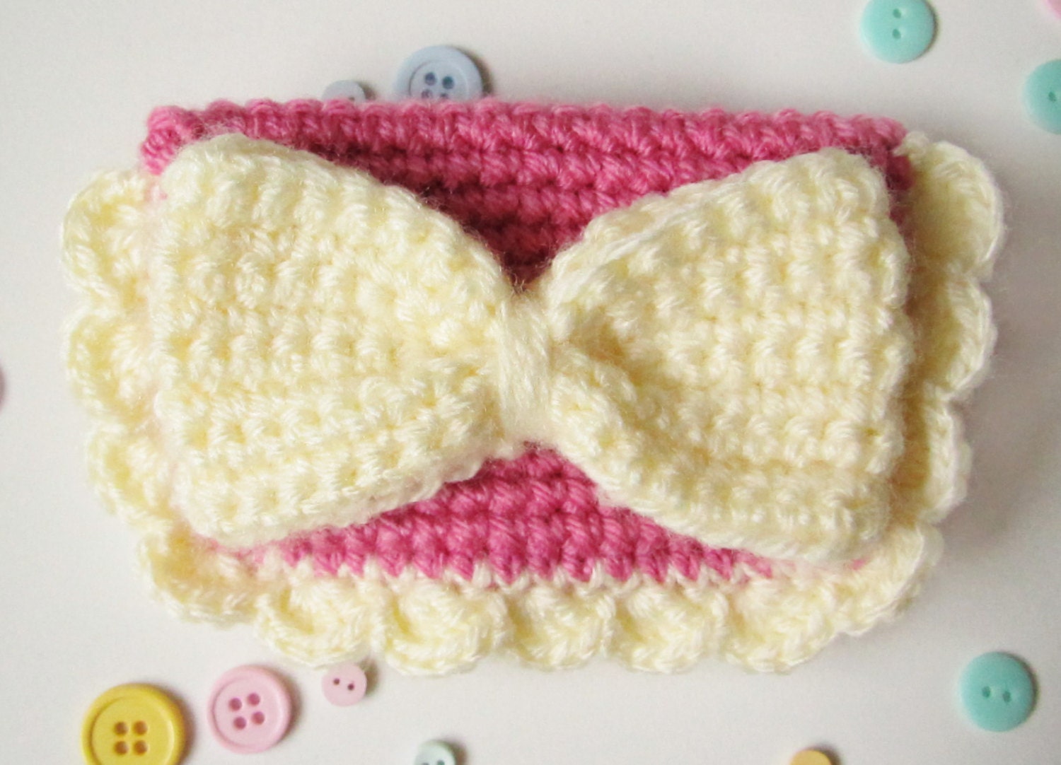 Kawaii crochet - Pink with GIANT cream bow - coin purse - mini wallet