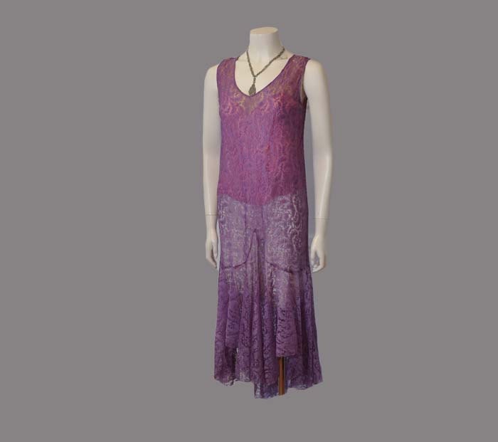 1920s Dress / Vintage 20's Lilac Lace Flapper Dress