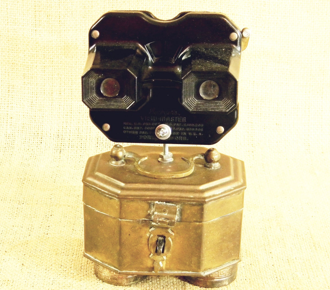 SAWYER - LITTLE ONES - a bakelite robot assemblage sculpture - Reclaim2Fame