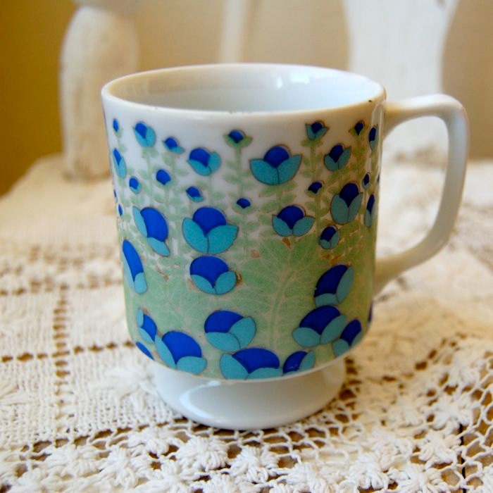 Vintage Made in Japan Mug: Aqua Blue Lotus Flowers