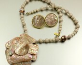 Vintage Necklace Earrings Set Karla Jordan Camelia Flower Pendant MOP Inlaid Mosaic Statement Necklace Stud Earrings Designer Demi Parure
