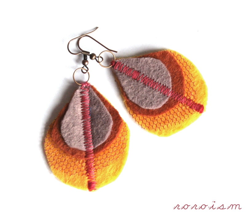 Sunny CURRY Felt peacock feather Earrings