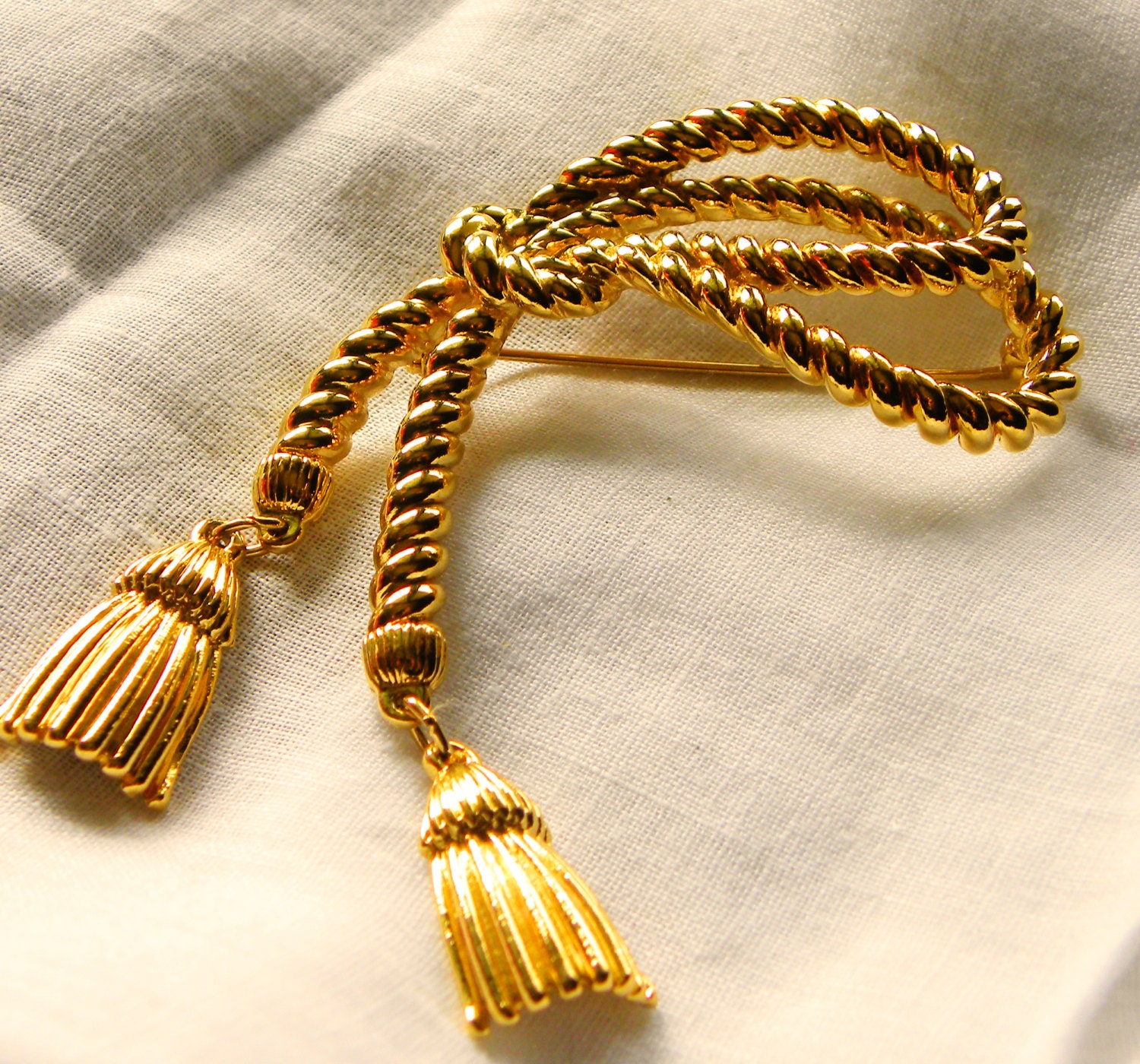 Large Gold Tone Pin Brooch Vintage, Double Rope Twist Dangle Tassels, Shipping Included