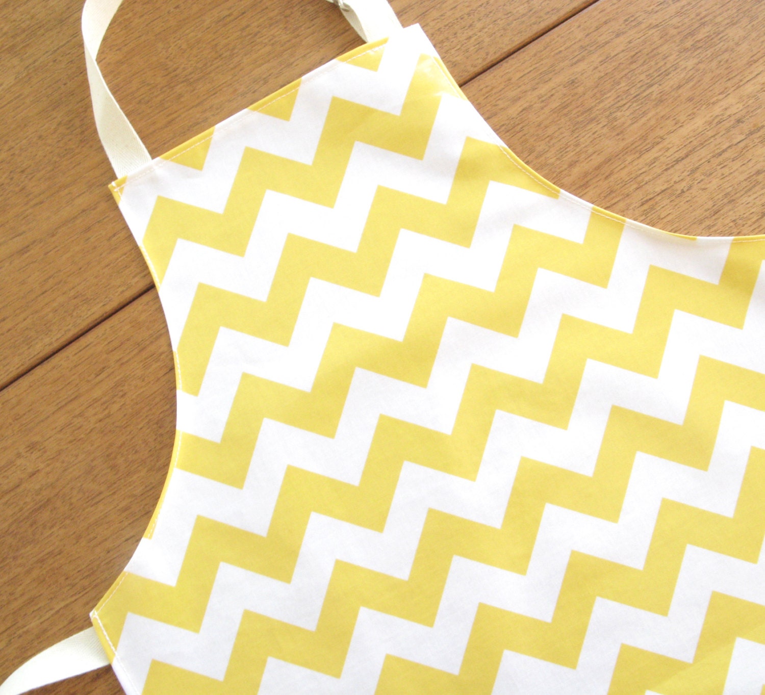Kids apron AGE 2-5 / Laminated apron / Paint smock / Craft apron / Art smock / Full arpon / Children apron / Chevron stripes
