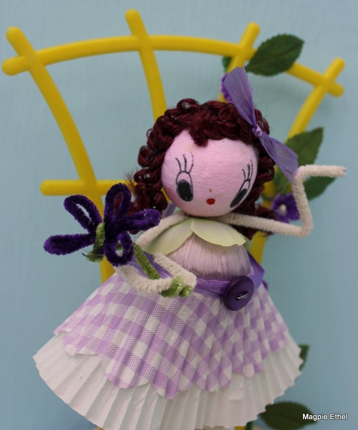 Vintage Style Cotton Head, Spring Gal with Trellis