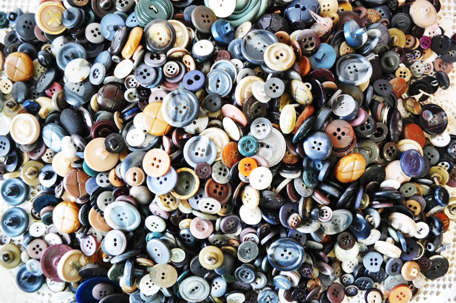 100  fabulous lot of vintage buttons--metal, plastic, leather---worn and aged