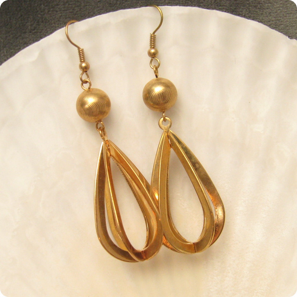 Vintage Earrings Long Fun E5426