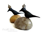 Miniature Raven Crow / French Bird & Crown / Blackbird Sculpture Figurine / Terrarium Decoration