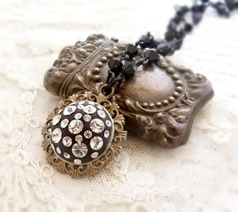Noir Victorian crystal necklace