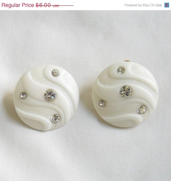 ON SALE Vintage White Plastic and Clear Rhinestone Button clip Earrings
