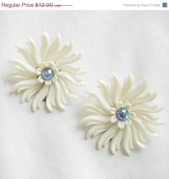 ON SALE Vintage Large White Plastic and Blue Aurora Borealis Rhinestone Flower clip Earrings