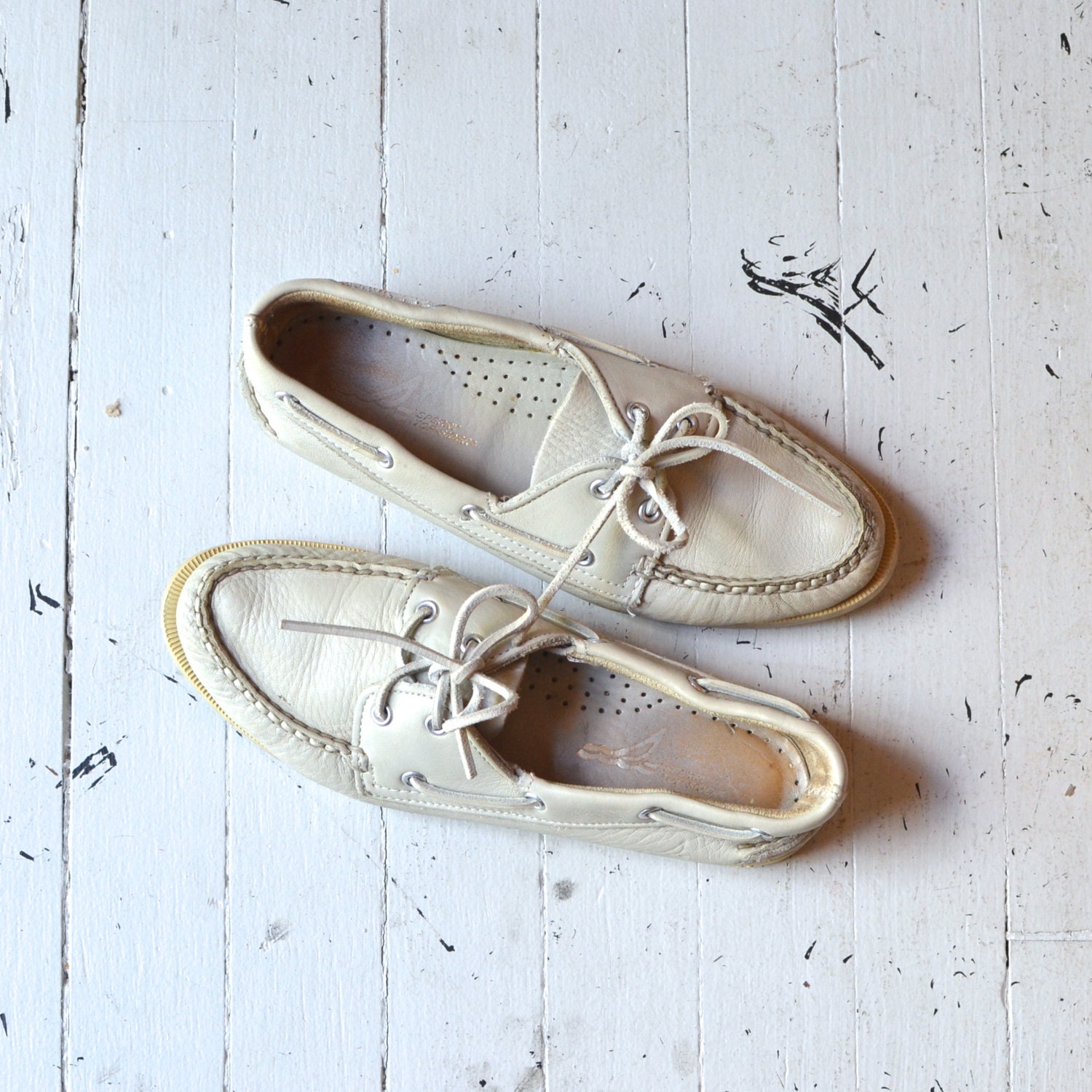 gray deck shoes / leather topsiders / leather boat shoes