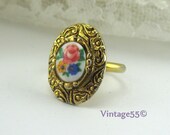Vintage Ring Porcelain Floral Gold tone by Vogue Adjustable