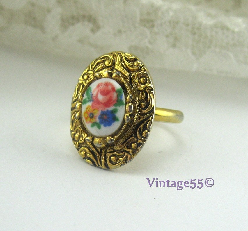 Vintage Ring Porcelain Floral Gold tone by Vogue Adjustable