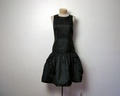 Vintage black cocktail party dress // drop waist // poof skirt
