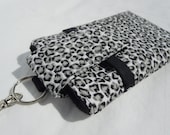 iPhone 5, 4,Droid, Blackberry, Samsung,IPod Touch  HTC CASE (Padded , pocket and cover) --  Cotton Simba Gray  Black