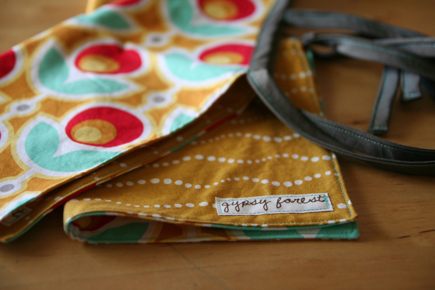 reversible cotton apron - toddler preschool sized - vintage modern - sunshine daydream