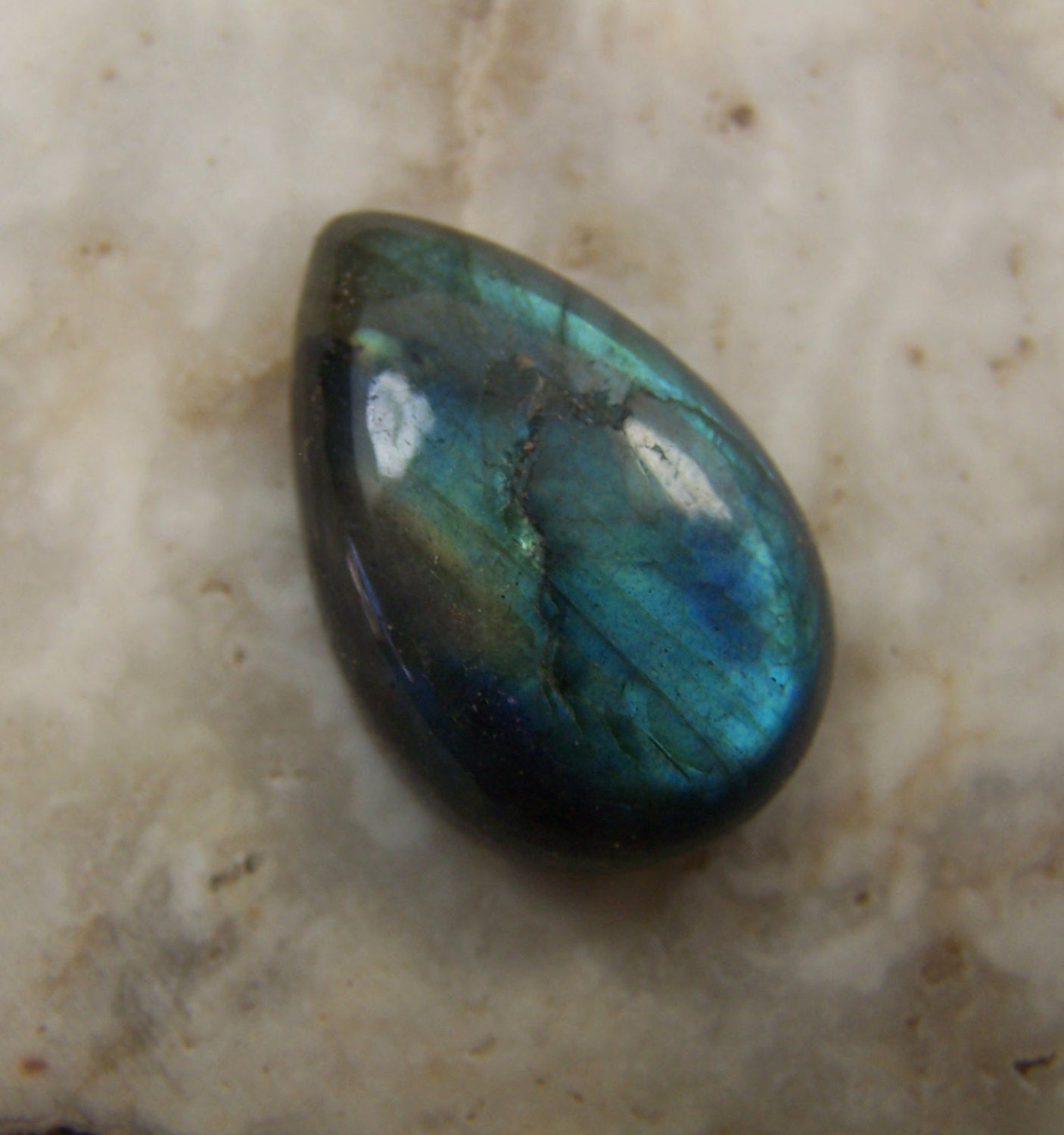 Labradorite Cabochon  - 19.25 carats pear tear drop - red blue gold fire - gray stone - Labradorite cabs