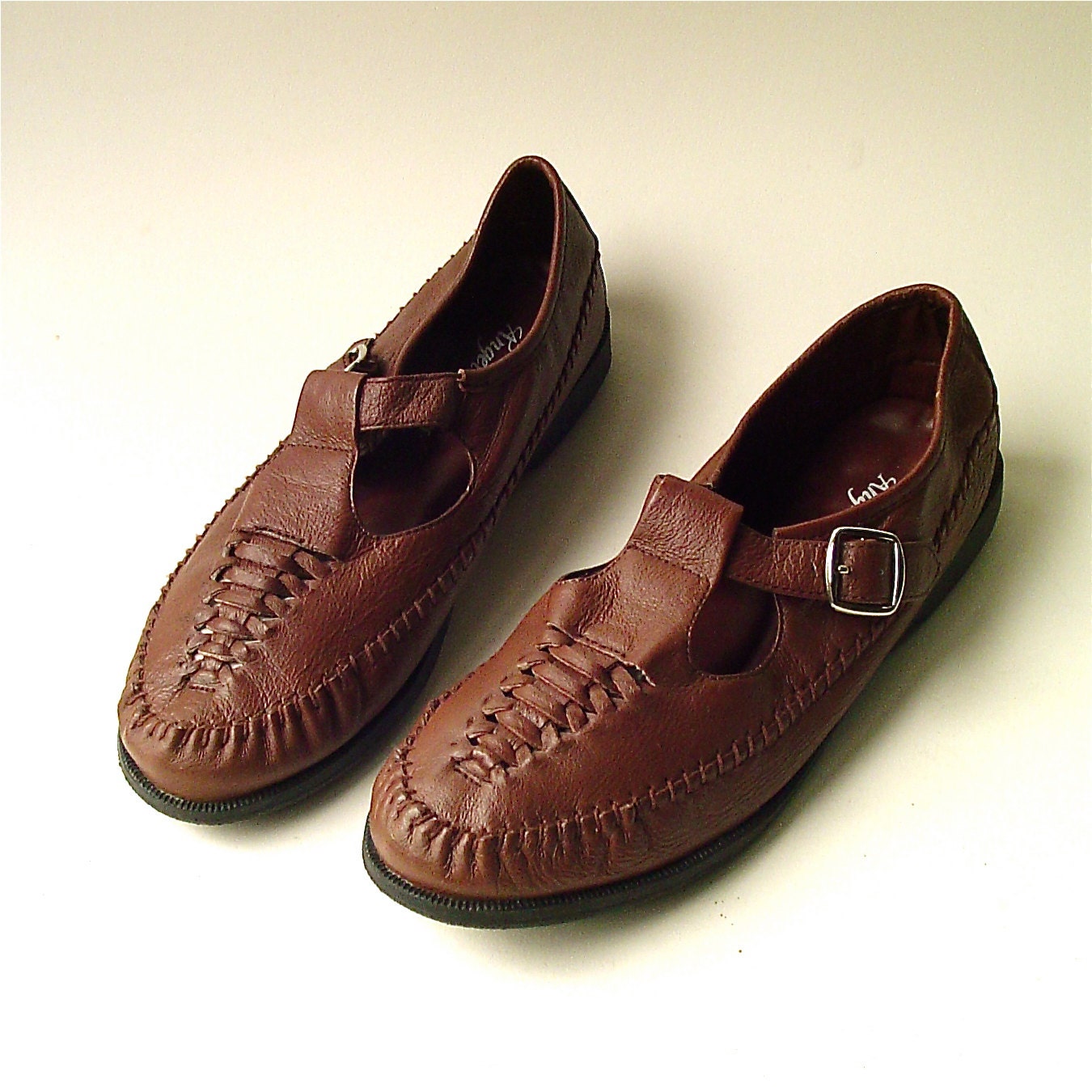 vintage Angel Pillows Brown Woven T-Strap Sandals