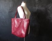 The Leather Tote : oxblood eco-friendly leather