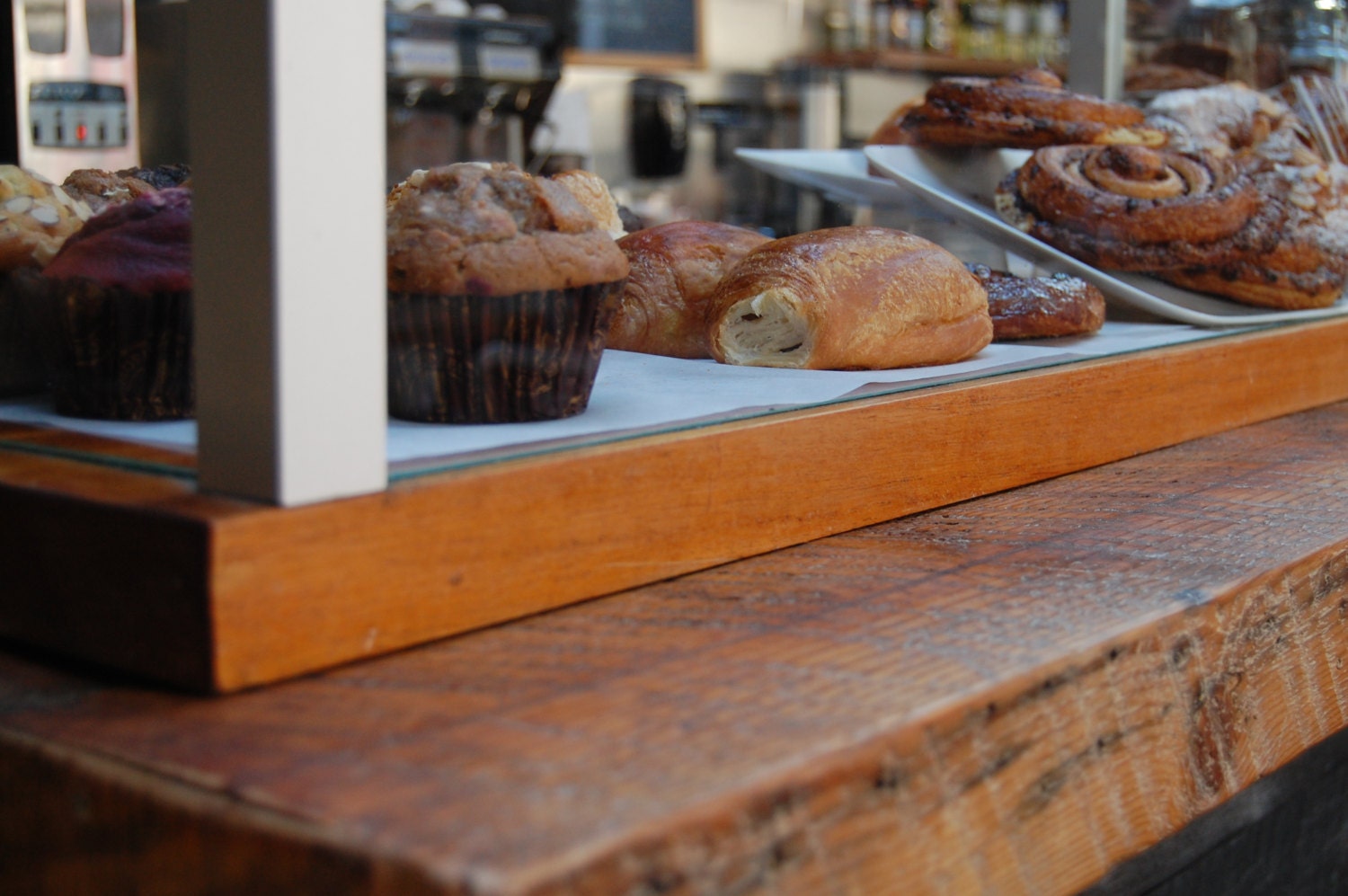 Furniture - Bread Box Bar/ Kitchen Island/ Table/ Restaurant Bar/ Business Furniture/ Restaurant Furniture/ Entertainment/