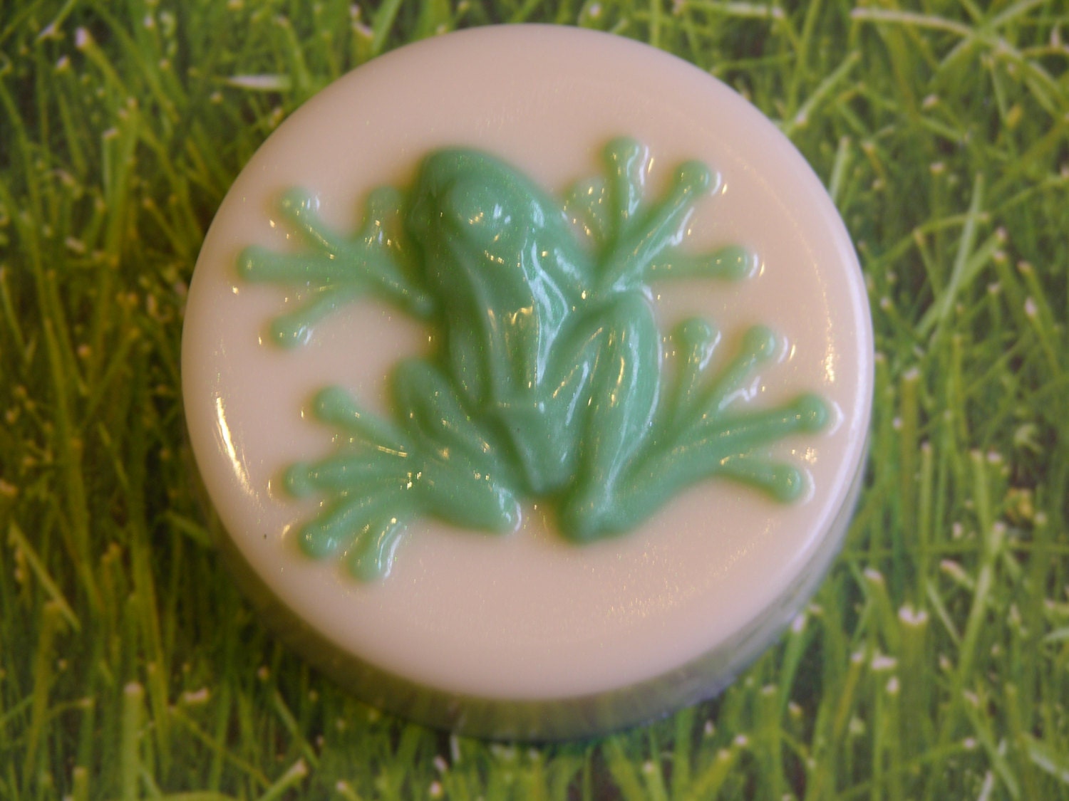 6 FROG SOAPS - Venus Fly Trap Scent  - Kids - Party Favors - Men - Women  - Glycerin - Hand Made