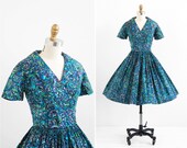 vintage 1950s dress / 50s dress / Blue and Purple Abstract Painting Novelty Print Dress