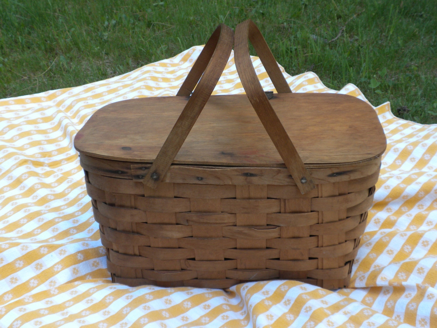 vintage picnic basket, spint weave wooden basket, storage, home decor