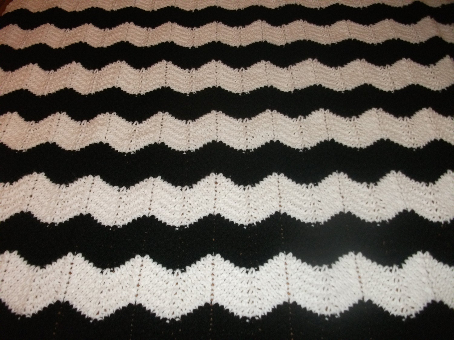 Black and White Chevron Blanket