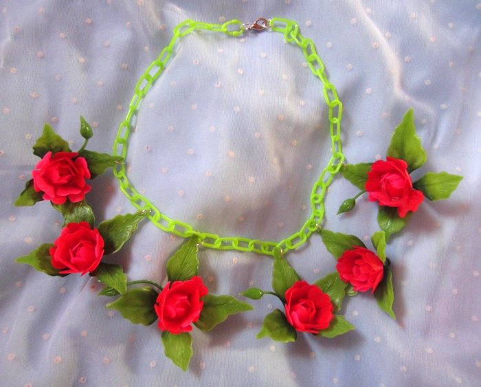 1940s Inspired Chain Necklace - Hot Pink Flowers