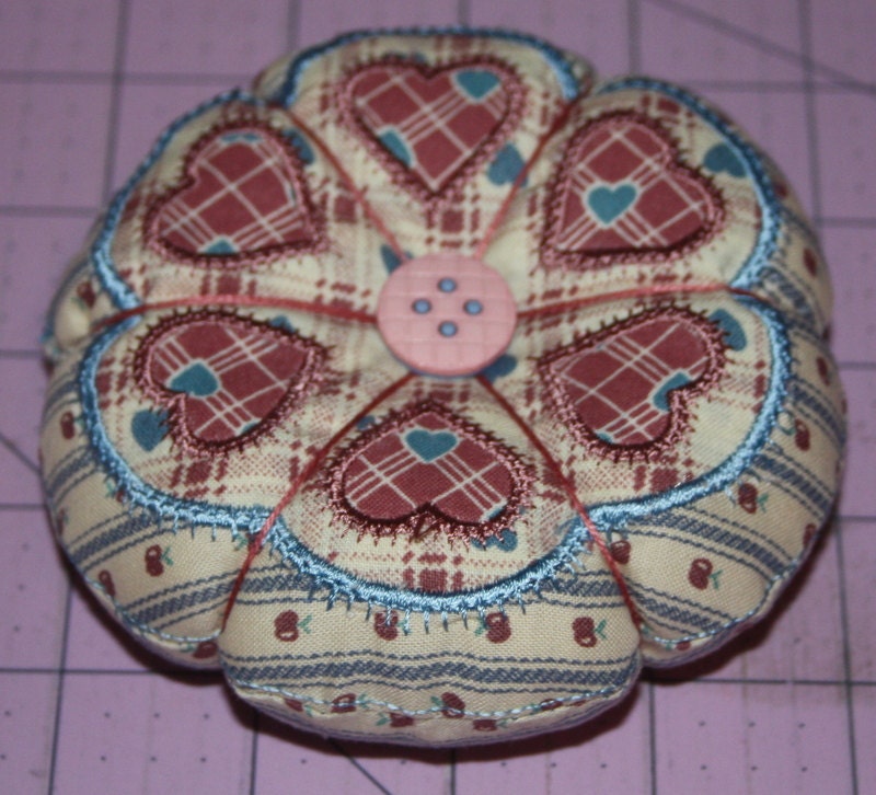 Homespun Hearts Pin Cushion