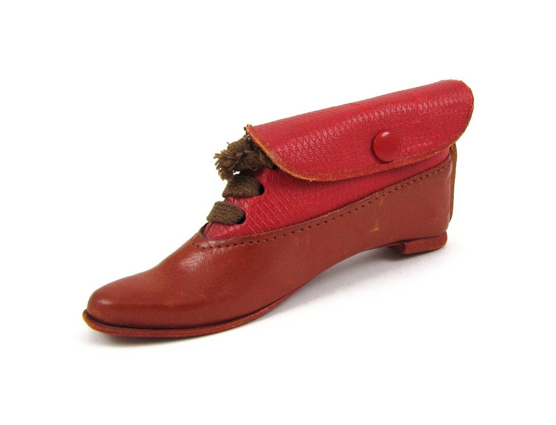 Sew Shoe Me - Vintage 1940s Figural Leather Shoe Sewing Kit, Realistic Red and Chestnut Brown Lace Up Oxford Style, Made in Germany