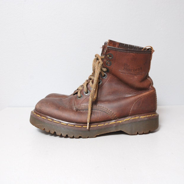 1990s Brown Leather Boots - Dr Martens Air Wair Boots - Size 9
