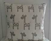 Giraffe Zippered Slip cover, throw pillow, decorative cushion 18inch