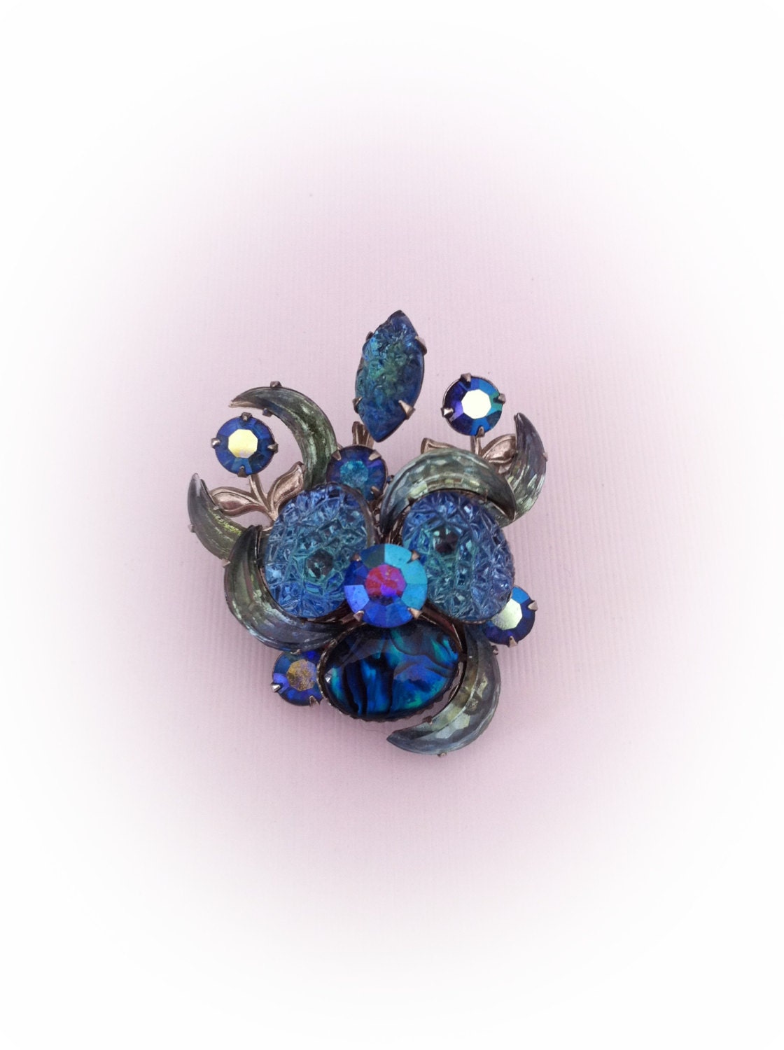 Vintage 1950s Brooch Blue Aurora Borealis Rhinestone