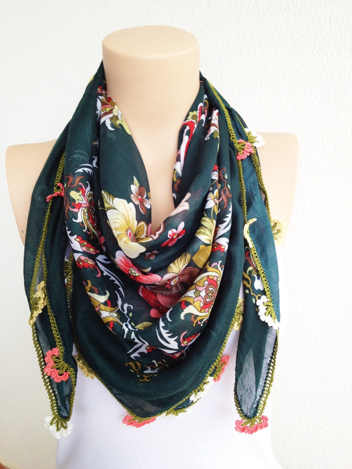 Green Emerald  Square scarf  With Turkish Yemeni Oya Scarf