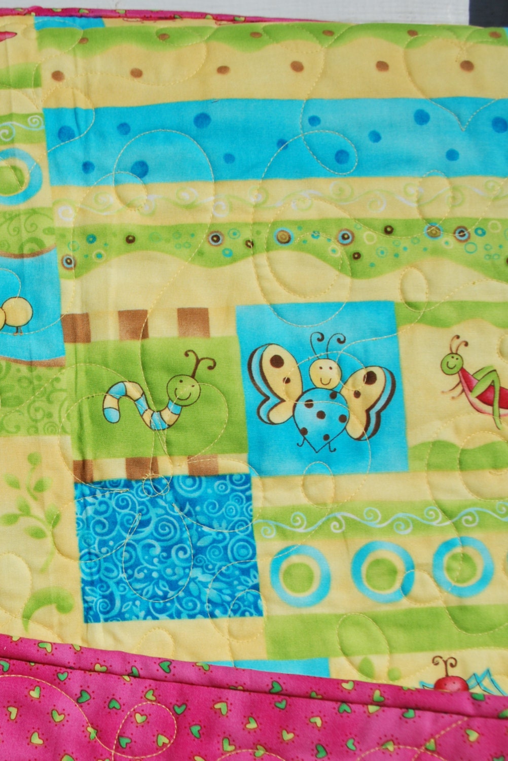 Baby Toddler Quilt, Cuddle Bugs, 34 by 44