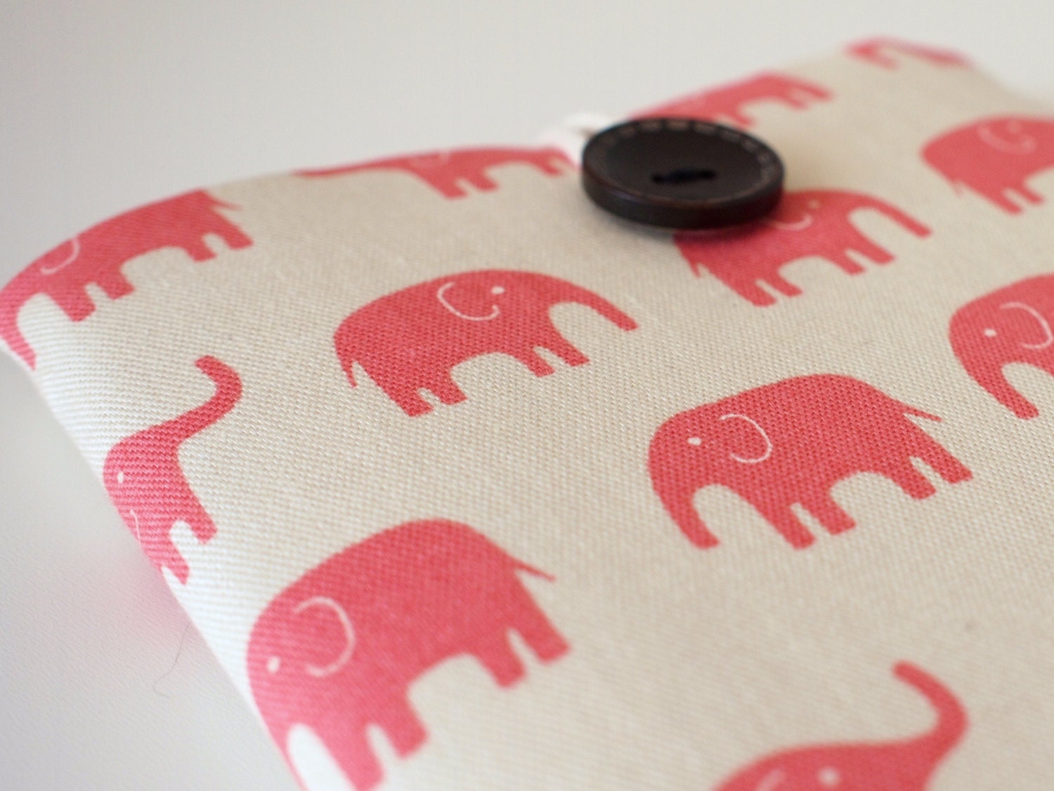 Pink Elephants Kindle Case Sleeve for Kindle Paperwhite, Nexus 7, iPad Mini other eReader