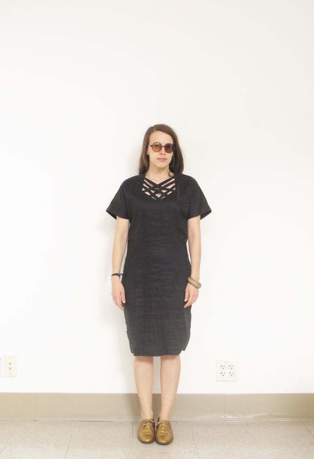 Linen dress with cross weave cutout. S