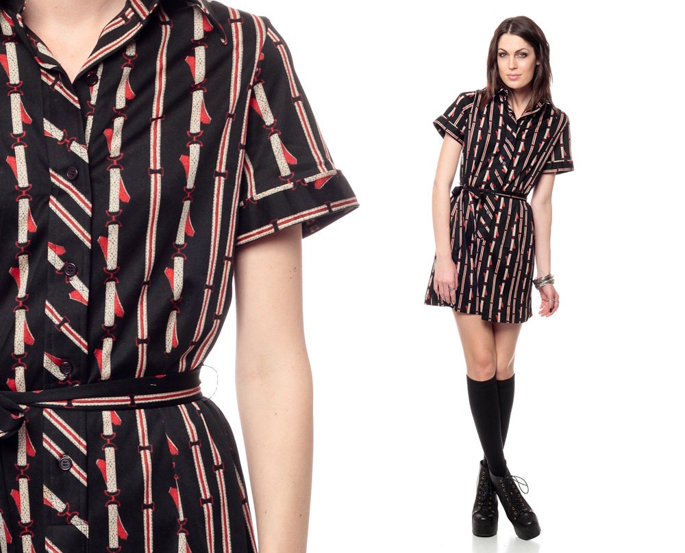 Button Up Dress 70s Shirtdress Mini BUCKLE PRINT Mod Black Red 1970s Vintage Striped Belted Collared Shirt Short Sleeve Extra Large L XL