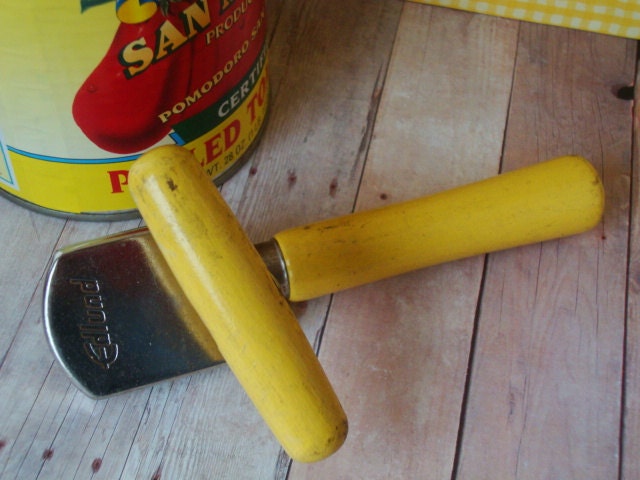 Vintage Edlund Can Opener with Yellow Handles